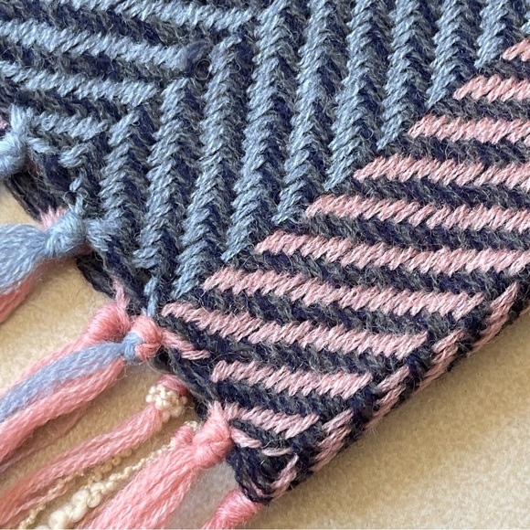 Churchill Hand Woven Wool Pink Blue Pastels Scarf 72 x 50” - Picture 6 of 12